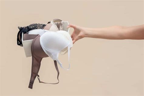 Bra Alternatives From Bandeaus To Bralessness Beauty Mag