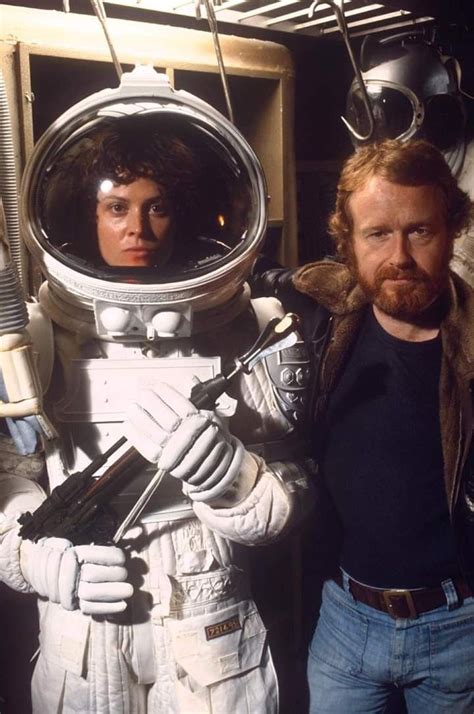 Ellen Ripley Y El Tio Ridley Scott En El Set De Alien1979