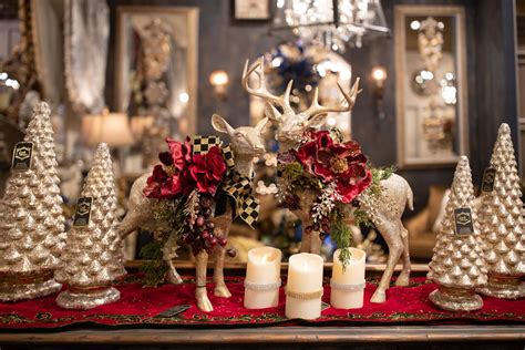 Baskets, candle holders, ceramic accent pieces, decorative bird cages, decorative clocks и многое другое. The largest selection of Christmas decorations in Chicago ...