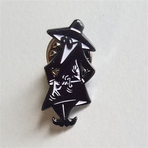 Secret Headquarters Spy Vs Spy Pin Set