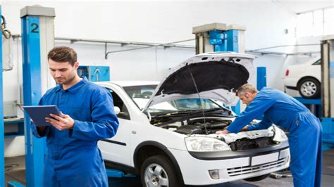 Benefits of Using Classic Car Storage Facilities in Illinois