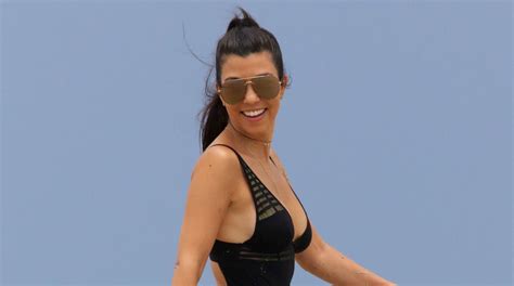 Kourtney Kardashian Looks Sexy In Her One Piece In Miami Bikini Kourtney Kardashian Larsa