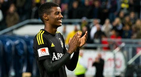 Isak deal took dortmund's tuchel by surprise. Isak mitt bland bland MFF-stjärnorna - tillsammans med ...