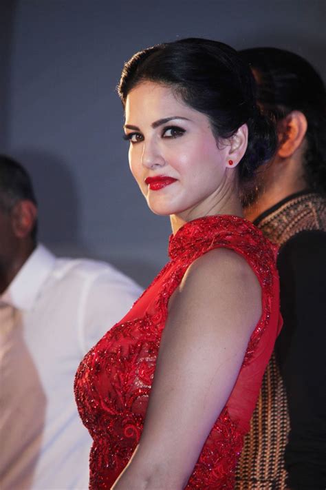 Beautiful Indian Queen Actress Spicy In Red Dress Sunny Leone Navel