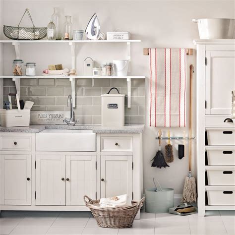 A multifunctional space that may act as a laundry room, mudroom, family organizational center, craft and gardening space, or even a home office may be part of your home.even with all of those functions and plenty of space, there is still a need for an organized area purely for the function of handling and cleaning laundry. 11 incredibly easy ways to organise your entire life ...