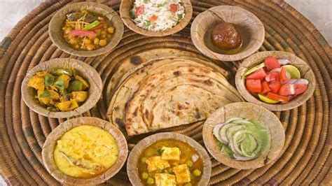 We make north indian home cooked food in a clean and hygienic way and have it ready for pickup in stamford ct. 10 Indian Dishes You Should Recommend to All Your Non-Desi ...