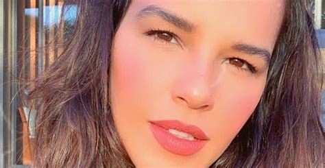 Mariana Rios Faz Topless E Quase Mostra Demais