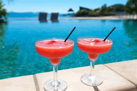 A Completely Subjective Ranking Of Beach Cocktails From Best To Worst Huffpost
