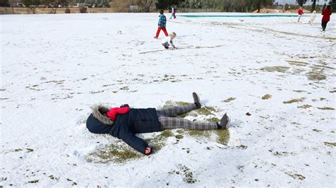 Johannesburg Sees First Snowfall In Over A Decade The New York Times