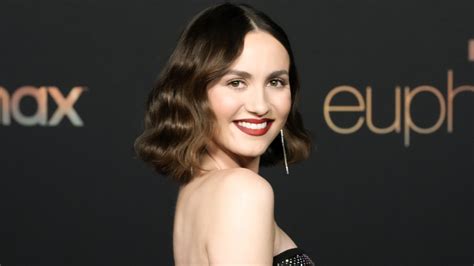 “euphoria” Star Maude Apatow Once Pulled Out Her Own Teeth For A