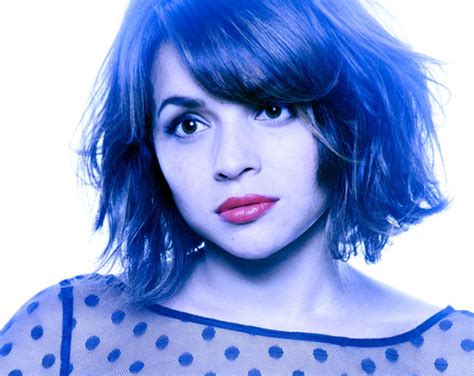 Norah Jones Biography And Pictures Chordcafe