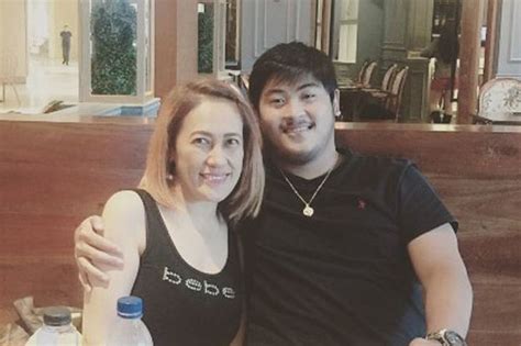 Congratulations at maraming salamat sa pagsuporta sa akin at sa ai lavet. Ai Ai's boyfriend graduates from college | ABS-CBN News