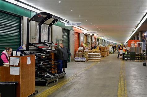 Harvest is one of the largest independent food distributors in the u.s. Food Forward: L.A. Wholesale Produce Market Recovery Tour