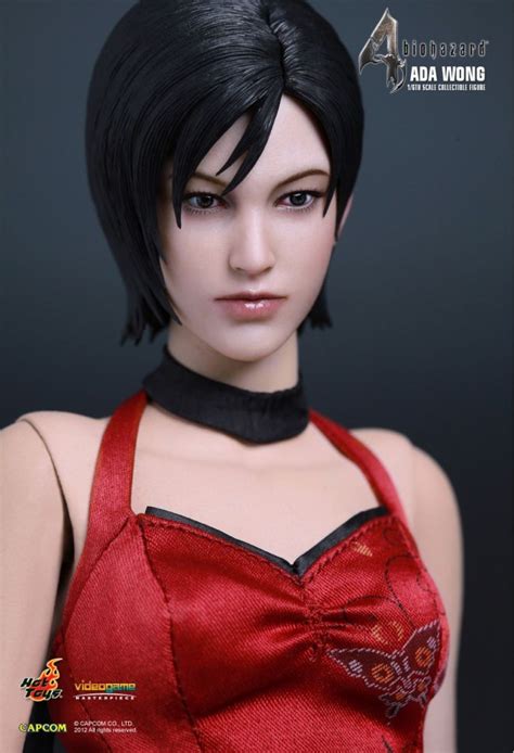 Ada Wong Figur Aus Dem Resident Evil Videogame Biohazard Von Hot Toys