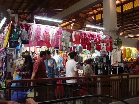 Temporary tents were set up to host these vendors and you should really come to enjoy the atmosphere of the bazaar. Alicesg-Singaporemyhome: Geylang Serai Market - Food ...
