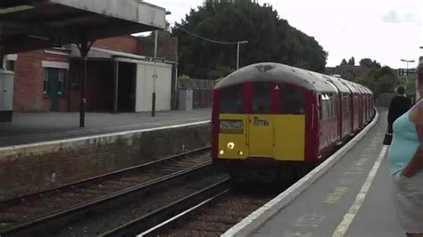 British Rail Class 483 Arriving At Sandown On Its Way To Ryde Youtube