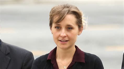 Allison Mack Begins 3 Year Prison Sentence Early For Role In Nxivm