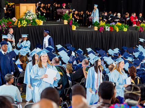 Potomac Senior High School Graduation Class Of 2015 6529 Virginia