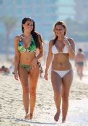 Sam Faiers And Jessica Wright In Bikinis The Dubai Beach Hawtcelebs