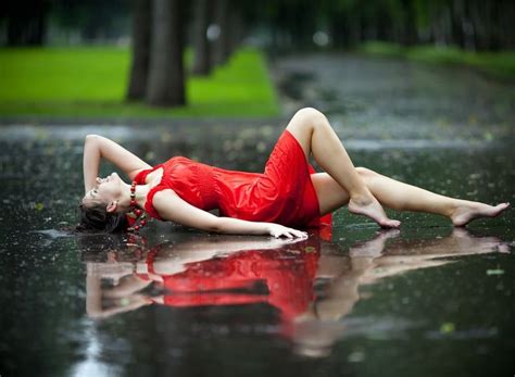 Ellenzee Rain Photography Girl In Rain Rain Photo