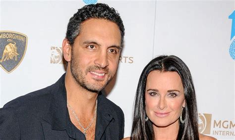 Real Housewives Star Kyle Richards Hit By Claims Her Husband Cheated