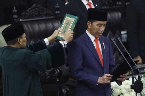 Indonesias President Joko Widodo Sworn In For Final Term Joko Widodo News Al Jazeera
