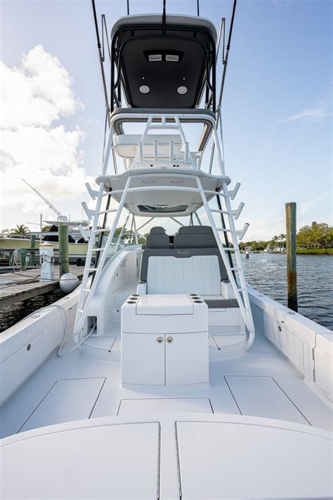 Maybe you would like to learn more about one of these? Review of the Bonadeo 45 Walkaround Express - Power ...