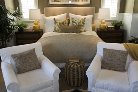 Perfect Furniture For Decorating A Studio Apartment ...