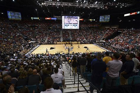 Buy tickets at mgm grand garden arena for any match, book your tickets in mgm grand we have saved you the best seats in the house, so you can cheer along with all the loyal fans of 15/01/2020 the most competitive of the top 5 european leagues in the last decade which is the best league? UCLA Vs. Arizona: The Greatest Game In Pac-12 Tournament ...