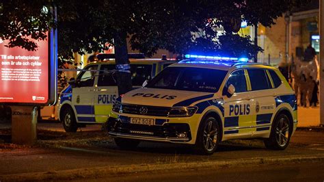 Det skriver trafikverket i ett pressmeddelande. Stort polispådrag i Berga efter skjutning - Lkpg.News