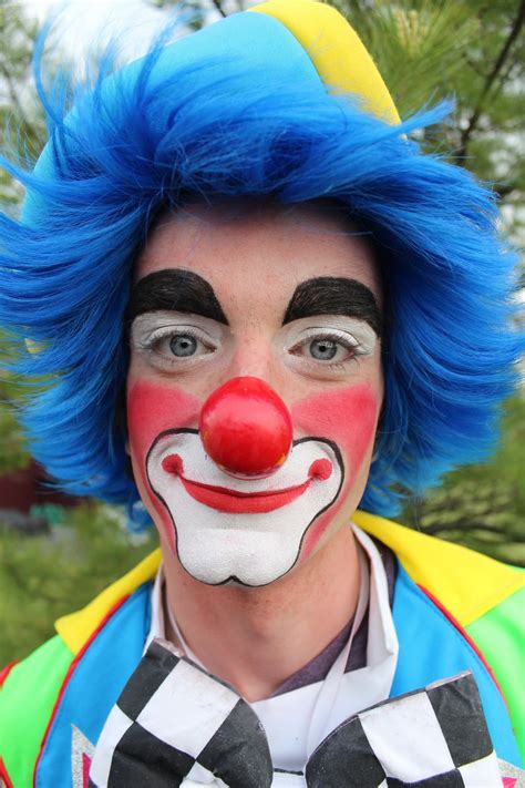 Clowns Picture From Mott Campus Clowns Facebook Page Cute Clown Clown Images Clown Makeup