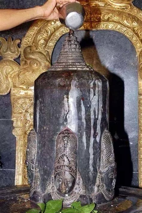 Le Massage Du Lingam Les Portes Du Sidh Shiva Statue Shiva Dieu Shiva