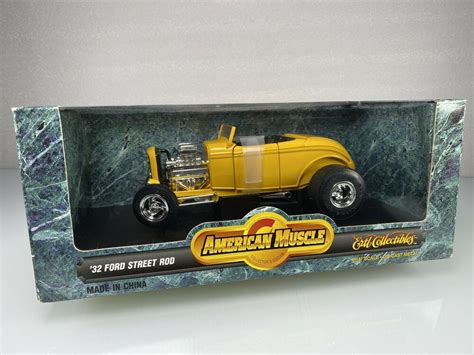 Ertl 1932 Ford Street Rod Roadster Yellow 118 American Muscle