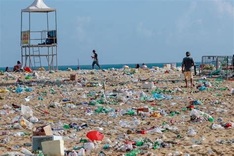 como o lixo no mar causa prejuízos ambientais econômicos e aos banhistas jornal fatos e notícias