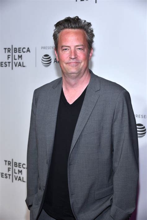 Matthew perry grew up in ottawa and los angeles. Matthew Perry says he's 'hitting the treadmill' for Meryl Streep movie | Metro News