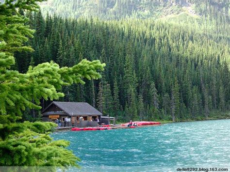 It's the perfect place to make memories with your loved one that will last a lifetime. Mountains in Banff, Canada | Beautiful places, Rocky ...