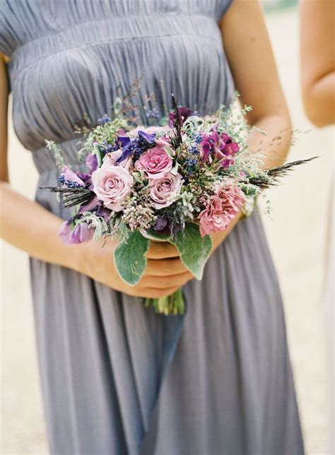 Wedding bouquet ideas for your bridal look. Fall Wedding Bouquet { Roses Wedding Bouquets }