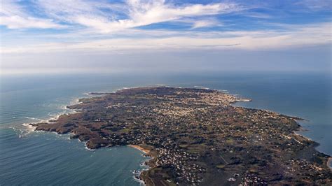 L Ile D Yeu Vue Aerienne De La Pointe Du But Et Port Joinville Photo