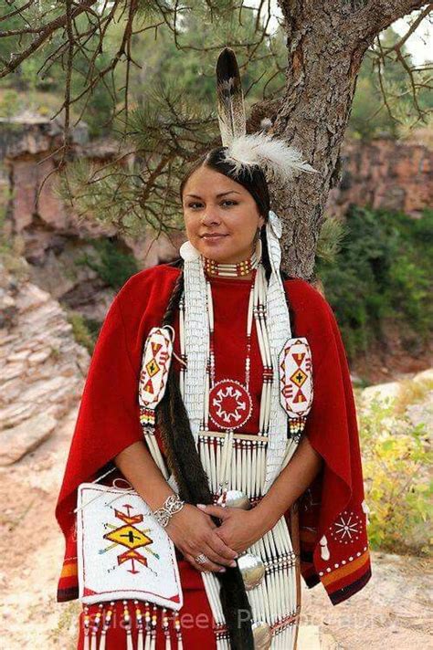 Estados Unidos India Lakota De La Tribu Sioux En Traje Típico Native American Women