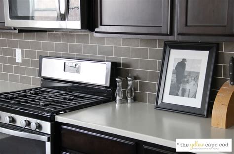 If not, then if i buy white versabond thin set is it going to work with grey grout. Dark Tile, Light Grout Kitchen Backsplash (con imágenes ...