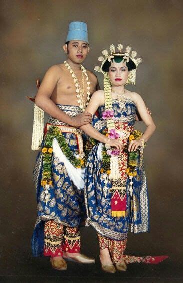 Indonesia Traditional Wedding Costume Traditional Outfits Costumes