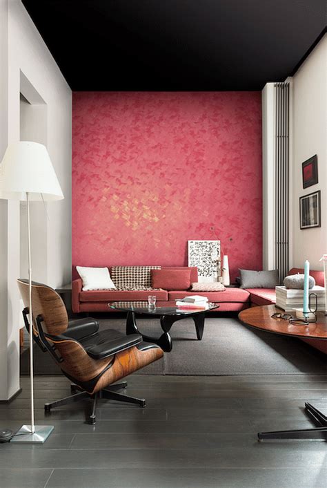 Feature wall design: Special effects paint creates eye-catching designs