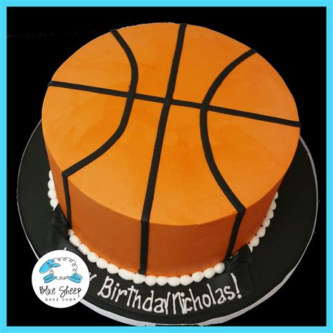 Buttercream Basketball Birthday Cake Bolos De Esportes Bolo Dia Dos Namorados Bolo De Basquete