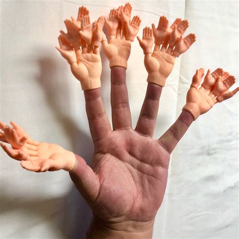 Super Tiny Fake Hands (Pack of 5) - EvanEraTV Laugh@Life Shop