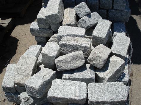 The natural stone look can be used in contemporary, classic or modern situations. Le Pont-de-Montvert - another admirable architecture using ...