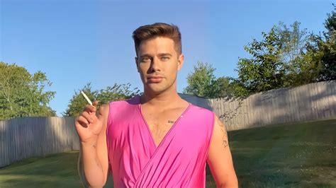 Chris Crocker Leave Britney Alone Video Creator Reflects On Whats