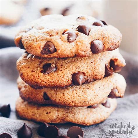 These homemade chocolate chip cookies are easy to make. The Best Chewy Paleo Chocolate Chip Cookies Recipe ...