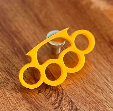 Free Stl File Knuckle Duster 📱・3d Printing Template To Download・cults