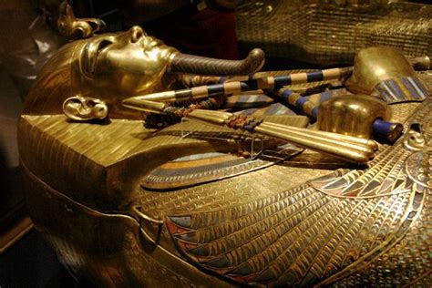 king tut s coffin is uncovered 1923 click americana Тутанхамон Древний египет Египет