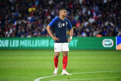 Wm trikot frankreich in paris vorgestellt. Equipe de France: les finalistes européens et Mbappé ...
